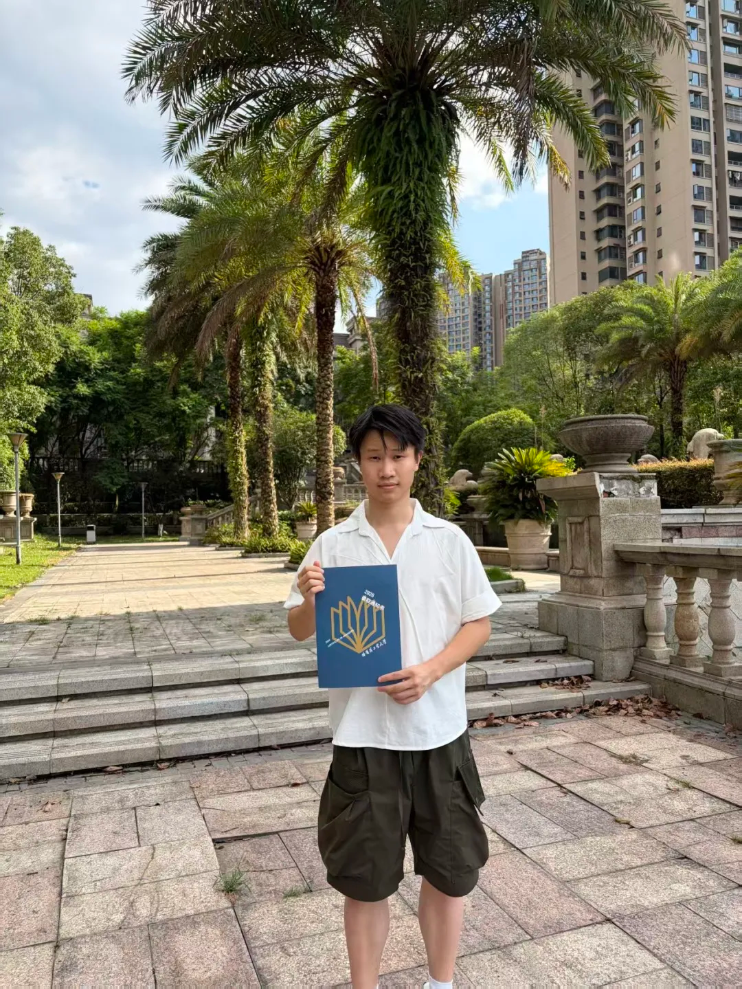 图片1 图片1