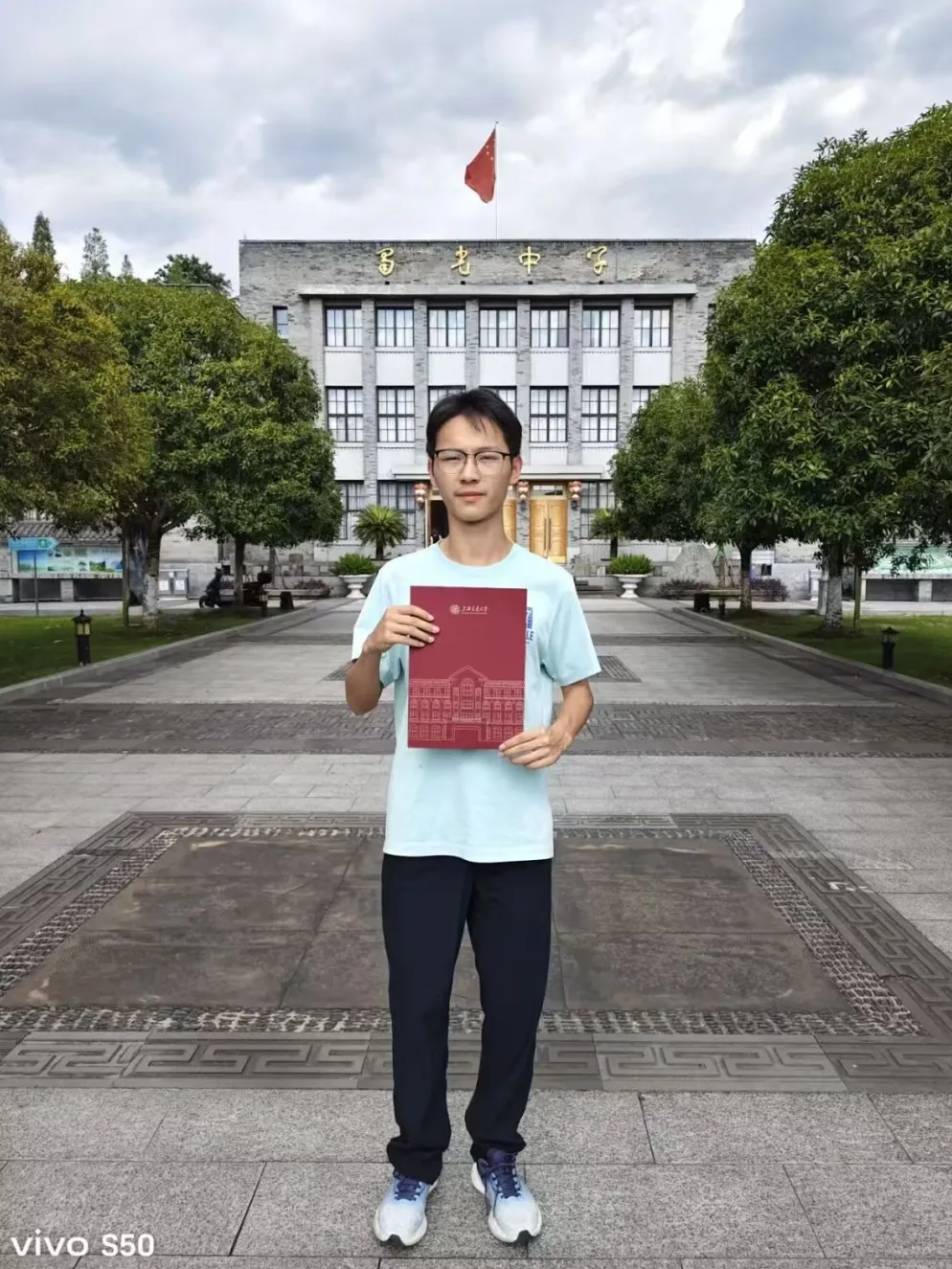 图片1 图片1