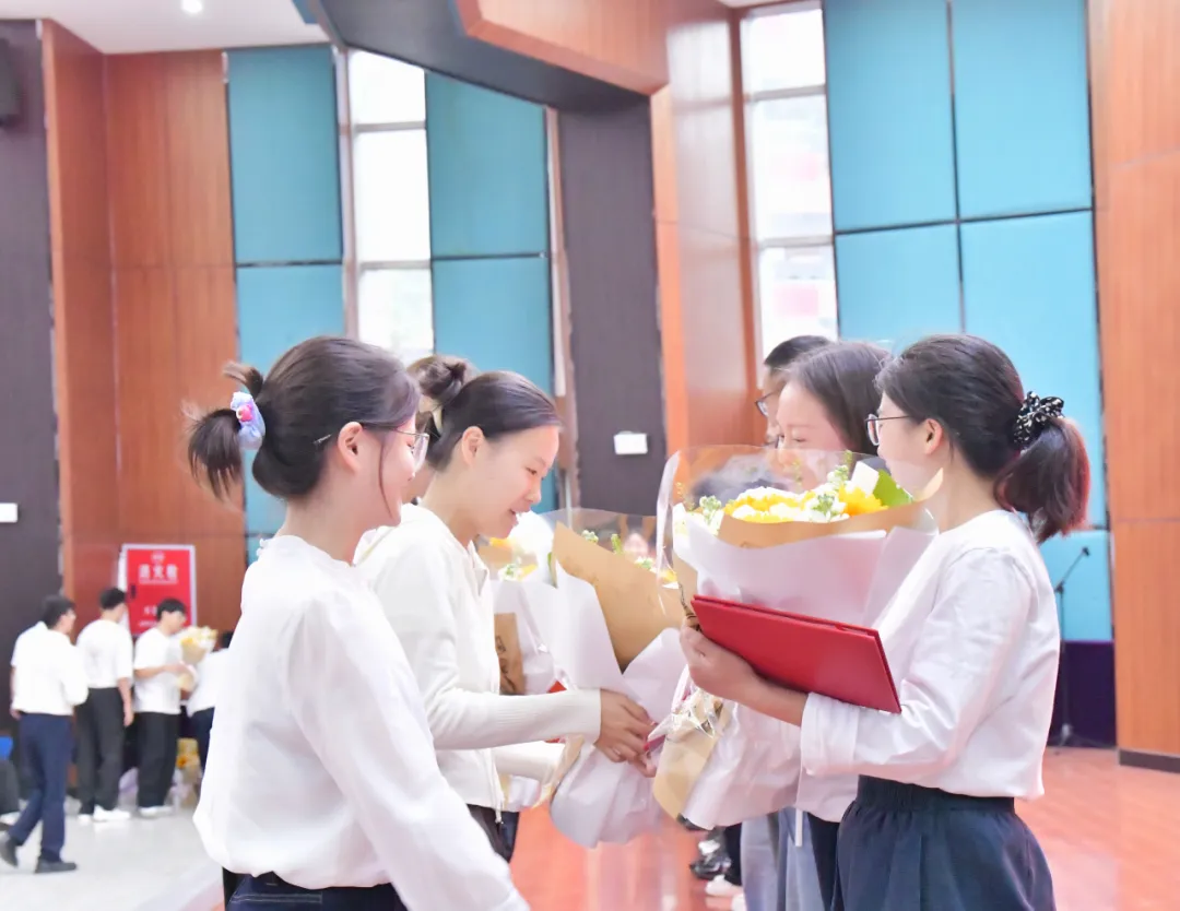 图片8 图片8