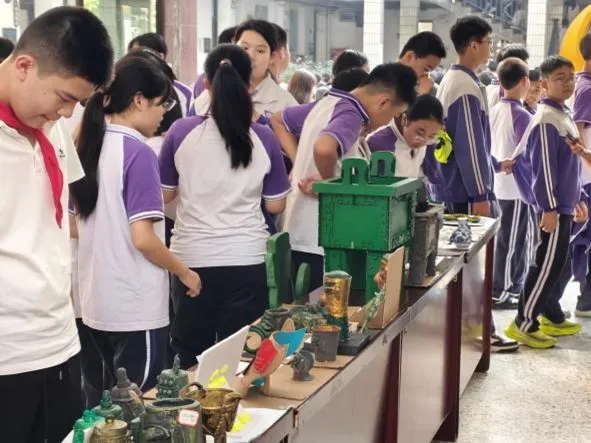 图片18 图片18